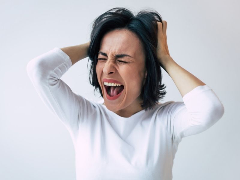 Queda de Cabelo Feminina Causas Mais Comuns e Tratamentos